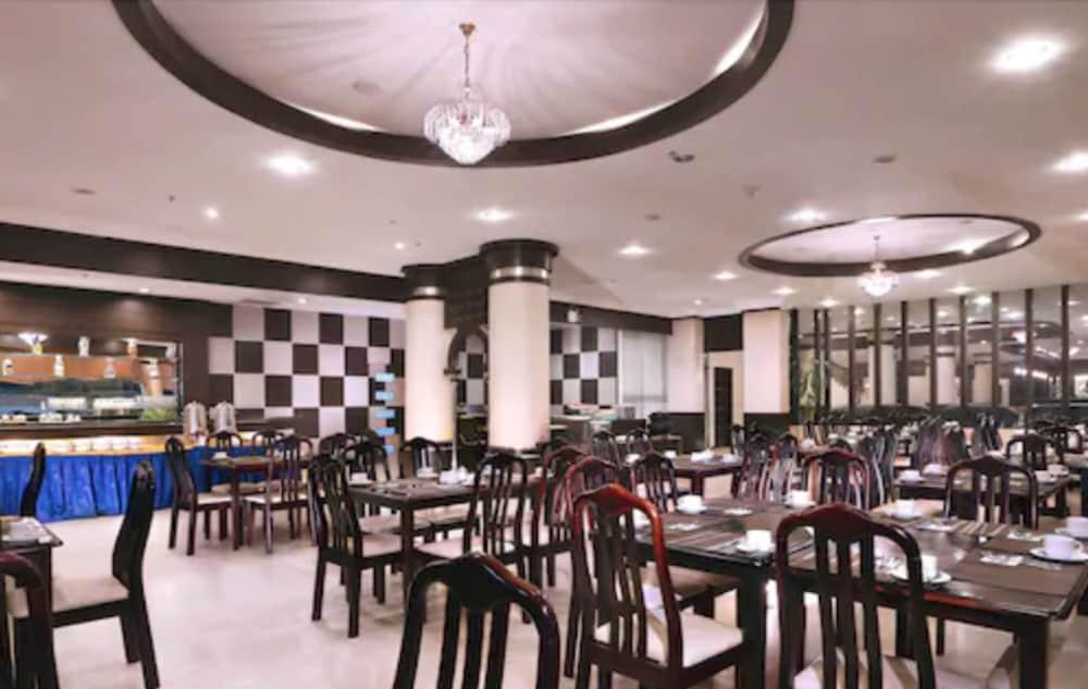 Aston Karimun City Hotel Tanjung Balai Karimun Exterior photo