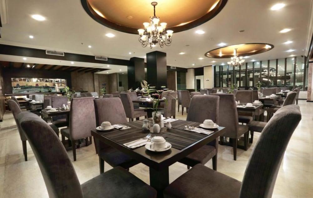 Aston Karimun City Hotel Tanjung Balai Karimun Exterior photo