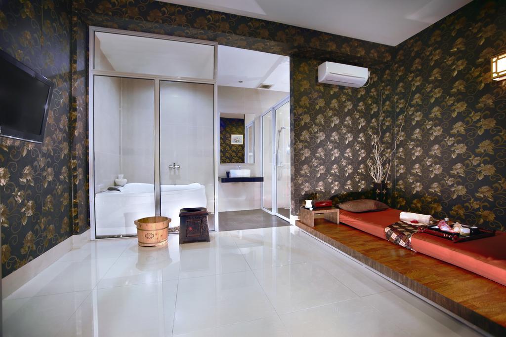 Aston Karimun City Hotel Tanjung Balai Karimun Exterior photo