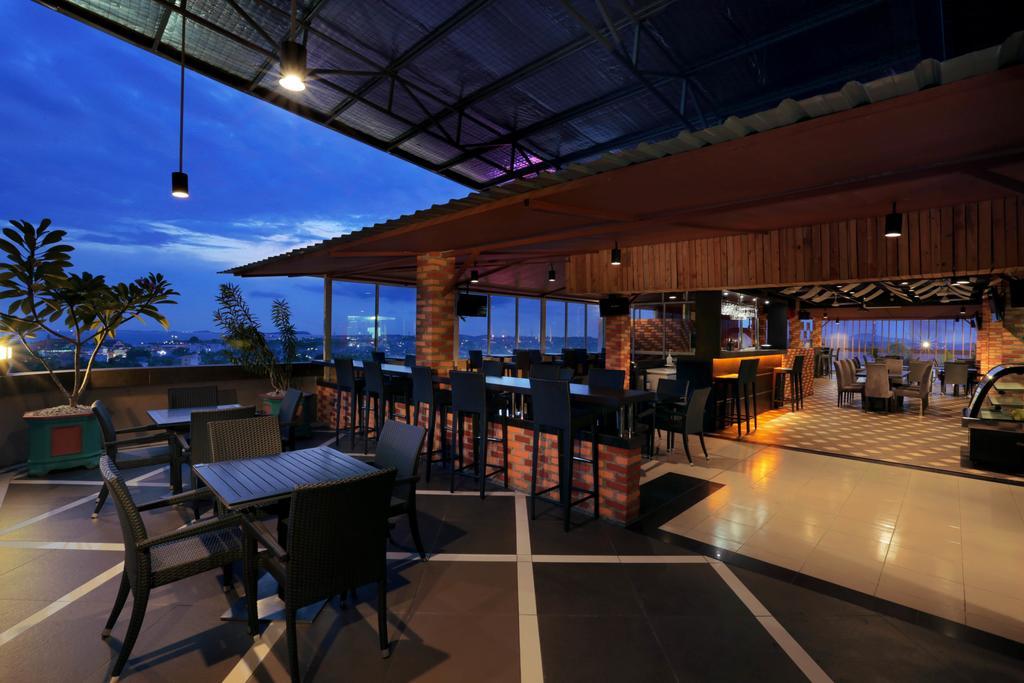 Aston Karimun City Hotel Tanjung Balai Karimun Exterior photo