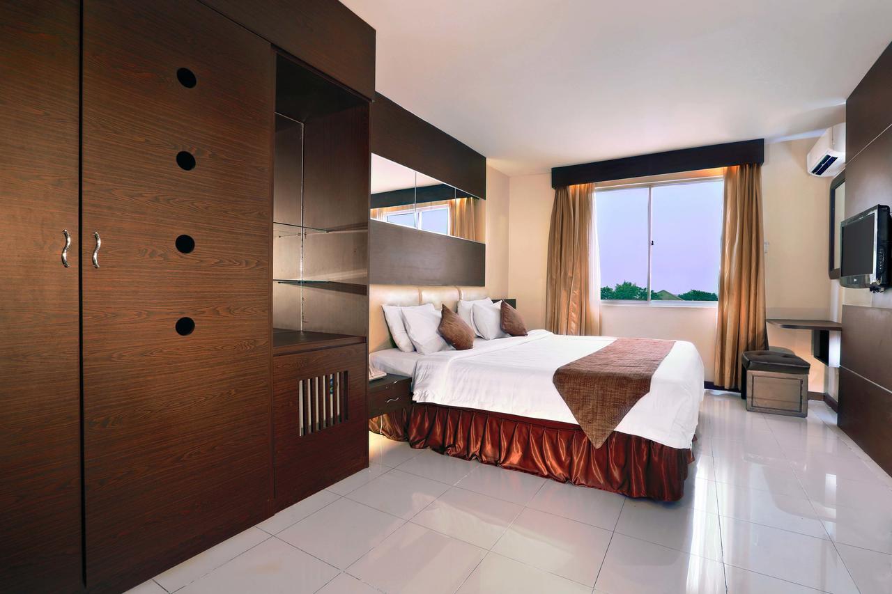 Aston Karimun City Hotel Tanjung Balai Karimun Exterior photo