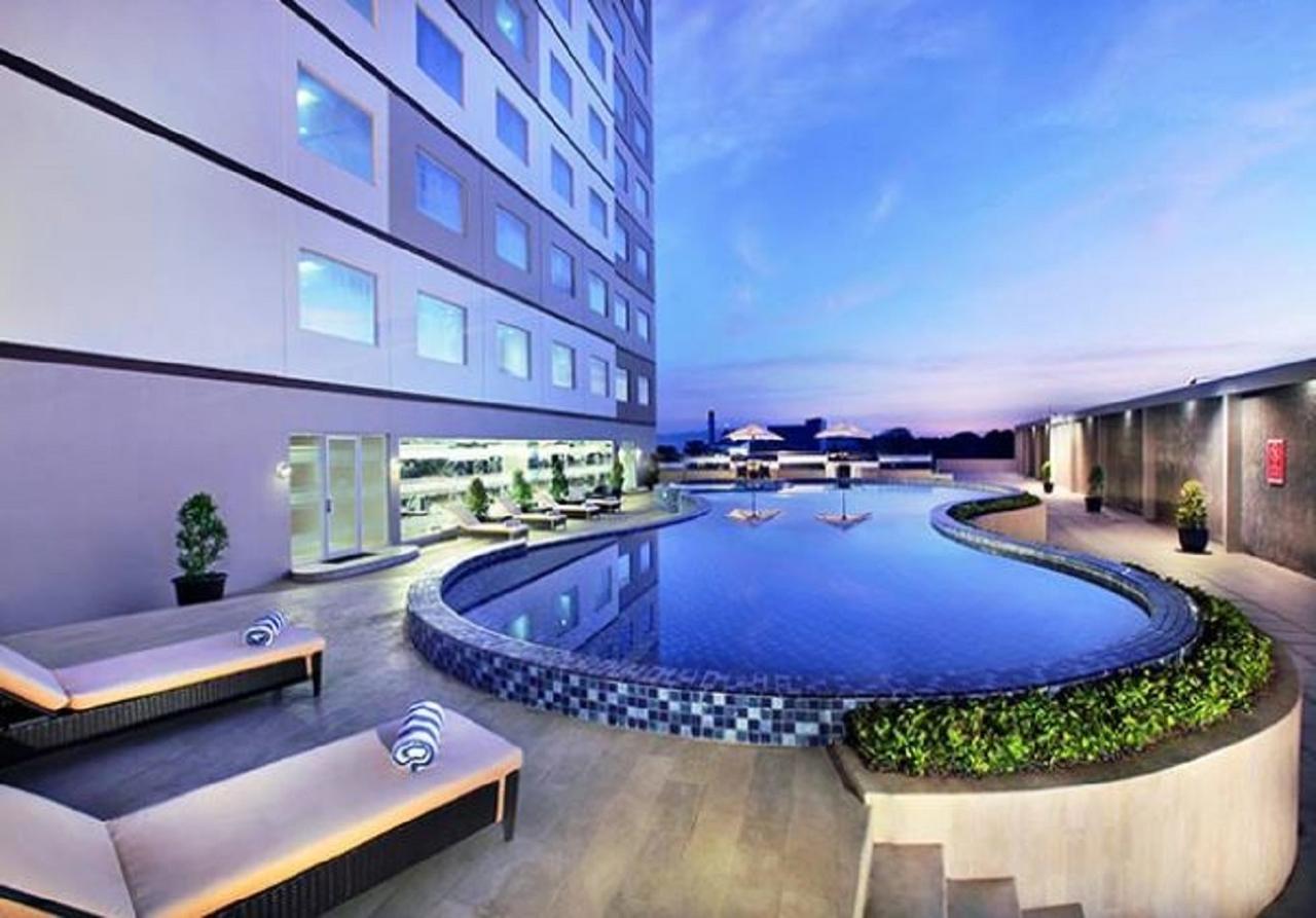 Aston Karimun City Hotel Tanjung Balai Karimun Exterior photo
