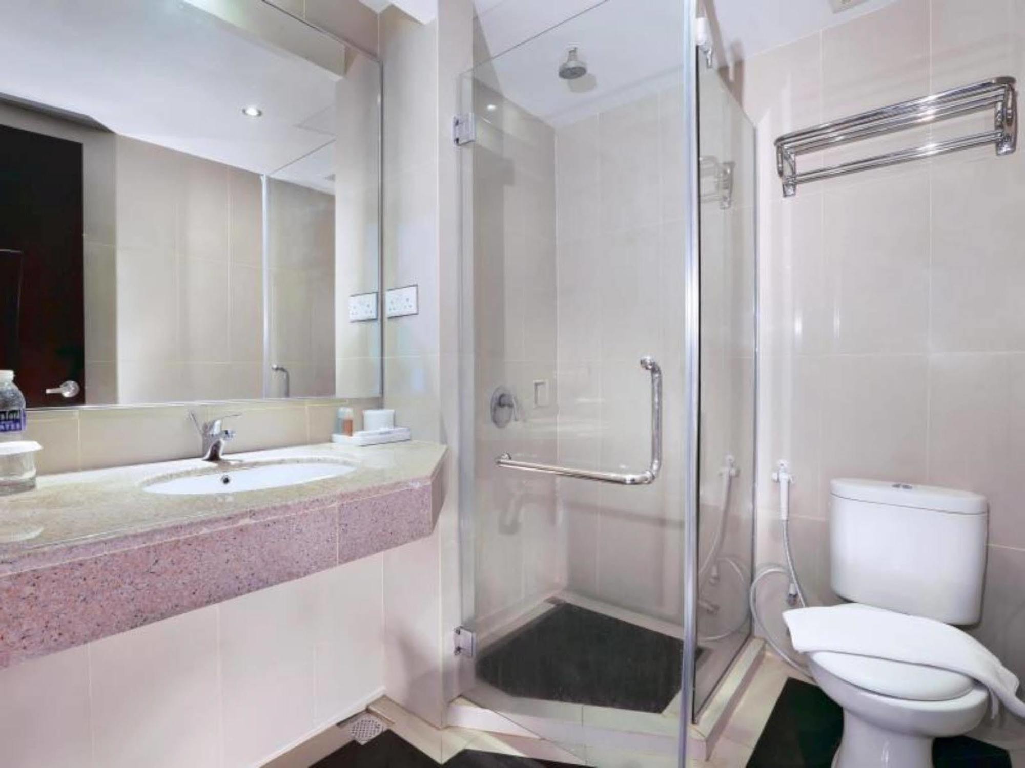 Aston Karimun City Hotel Tanjung Balai Karimun Exterior photo